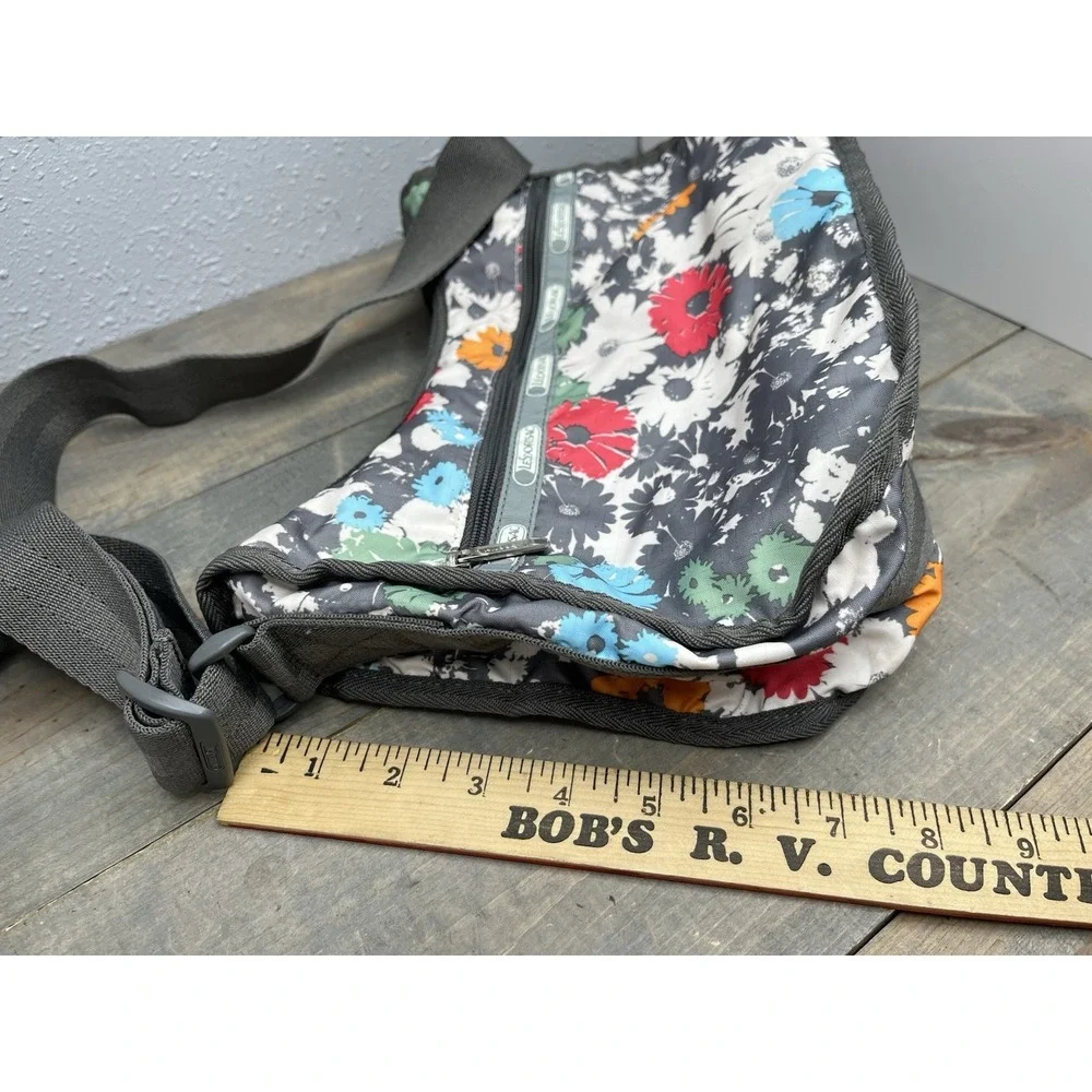 LeSportsac Bag Chroma Flower Floral‎ Print Hobo Purse READ!